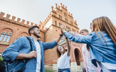 How to Choose From Popular Courses and Universities in the USA