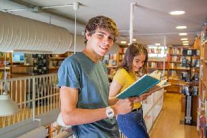 Navigating U.S. Education Costs & Scholarships: Admission to Graduation